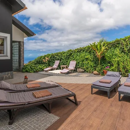 Sea Colors By An Island * Arco da Calheta (Madeira)