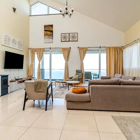 Sea Colors By An Island * Arco da Calheta (Madeira)