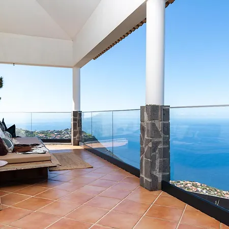 Sea Colors By An Island Villa Arco da Calheta (Madeira)