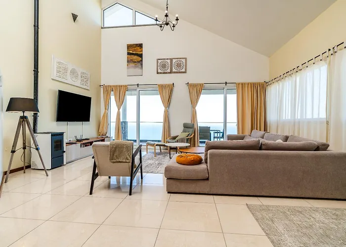 Sea Colors By An Island * Arco da Calheta (Madeira)